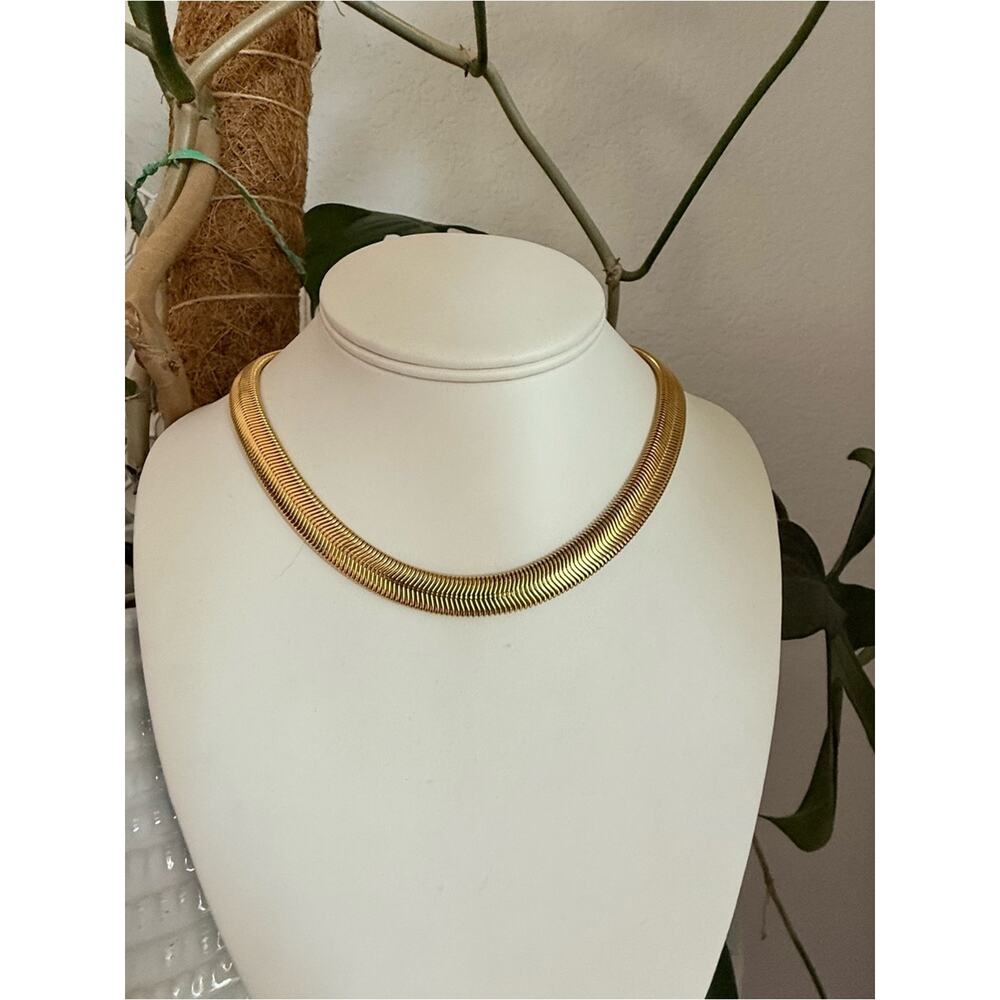 Gold Tone Snake Link Choker Necklace - Picture 2 of 8